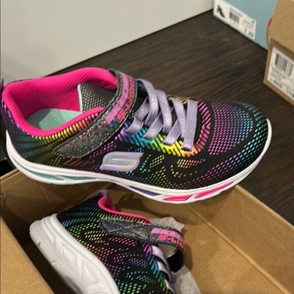 Skechers size 1.5 Kids Sneakers - Black with Pink and Multicolor Accents - Picture 2 of 6